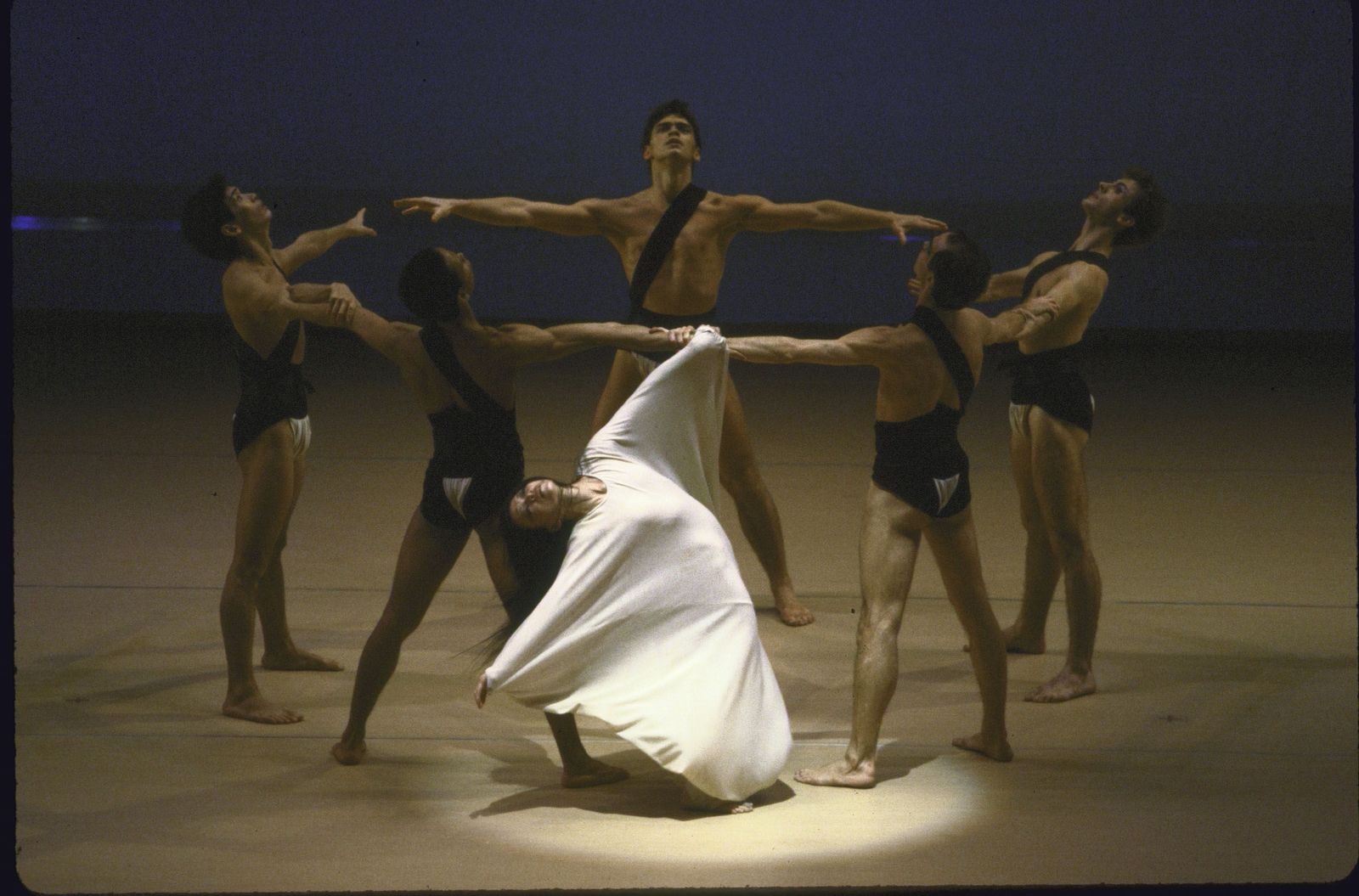 Martha Graham Dance Company performing Acts of Light with Yuriko Kimura, 1984. Costumes by Halston.